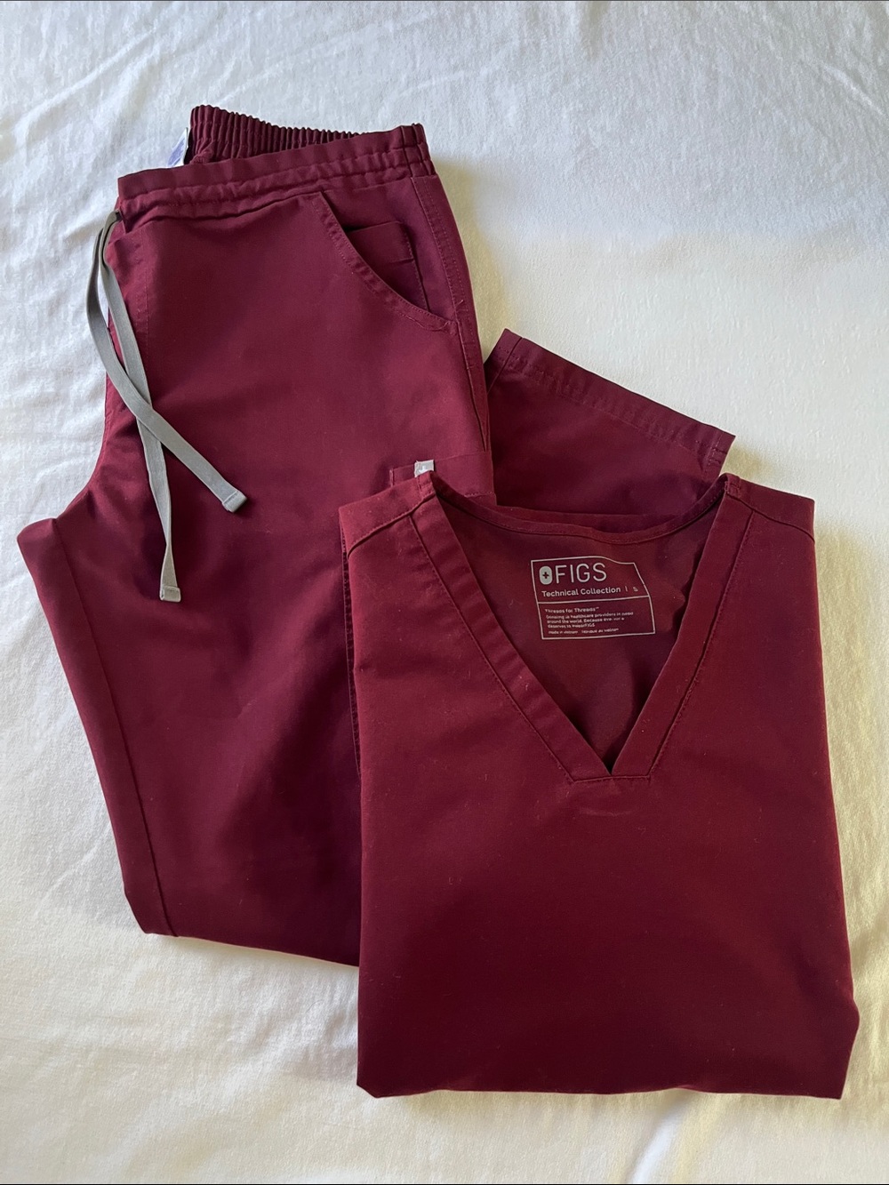 FIGS Scrub Set Burgundy S/SP